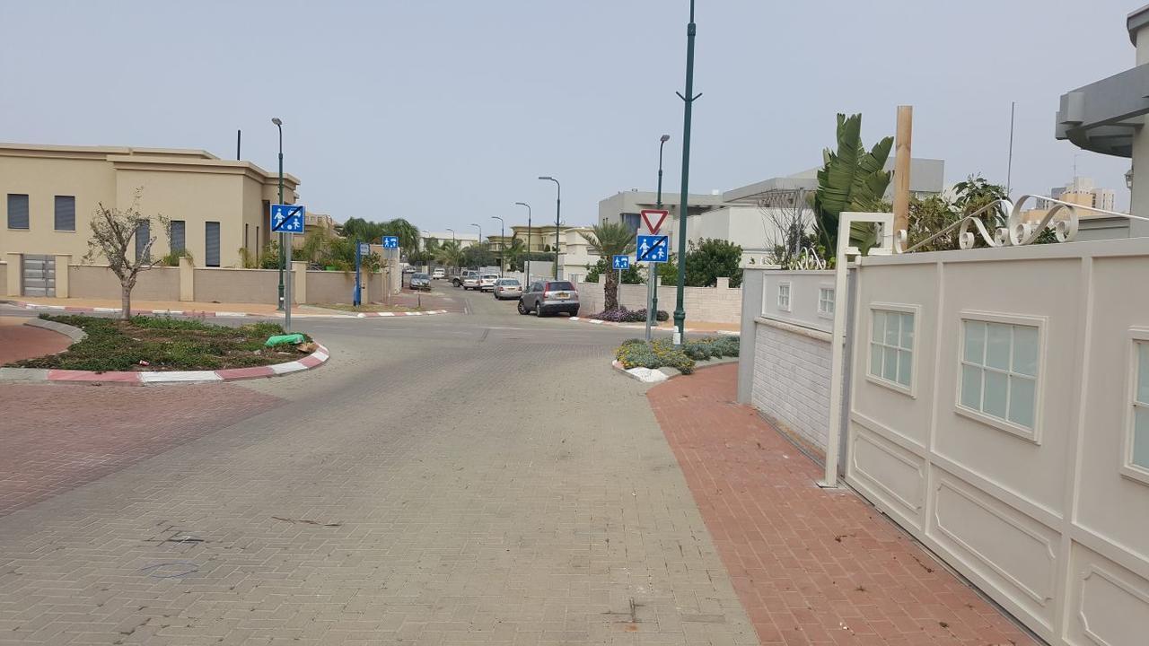 Regina'S Place Or Akiva Zewnętrze zdjęcie